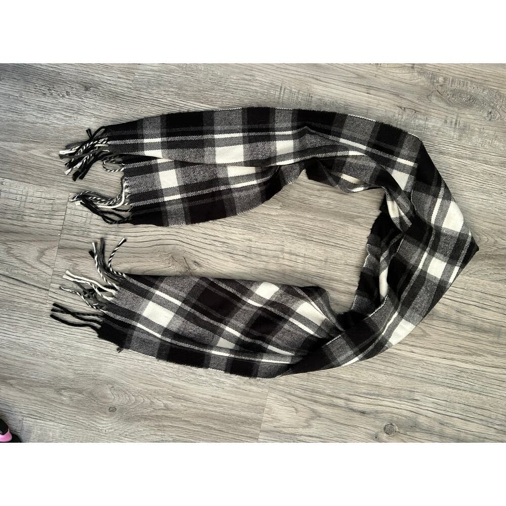 Soft‎ Winter Black and White Checkered Scarf